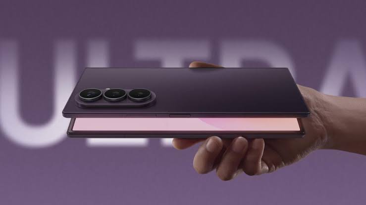 Samsung Galaxy Z Fold 8 Ultra en location - blog Next Mobiles